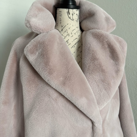 H&M Faux Fur Light Pink Coat Jacket Size XS - Picture 4 of 7